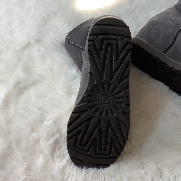 Ugg wedge boots - Picture 2 of 3